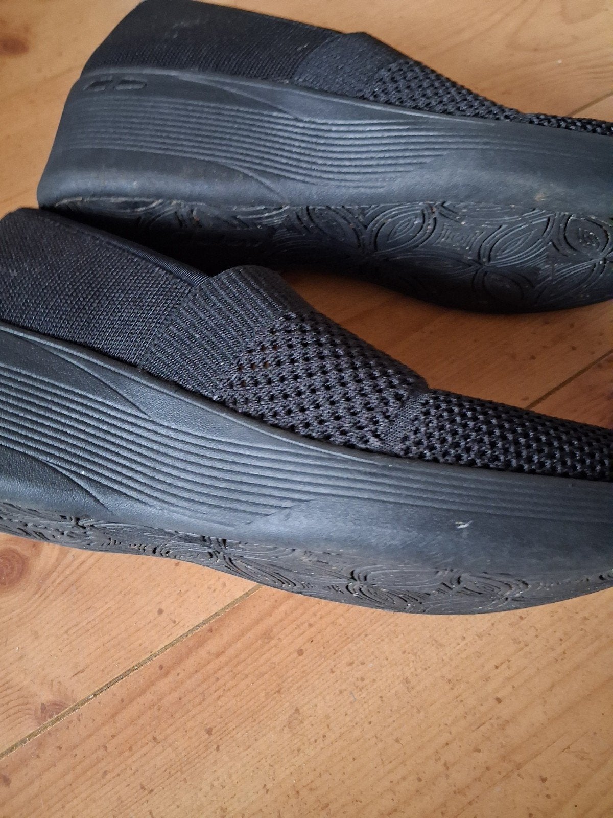 Skechers Air-Cooled Memory Foam Instappers Zwart maat 41, Nieuw, Ophalen of Verzenden, Instappers, Zwart