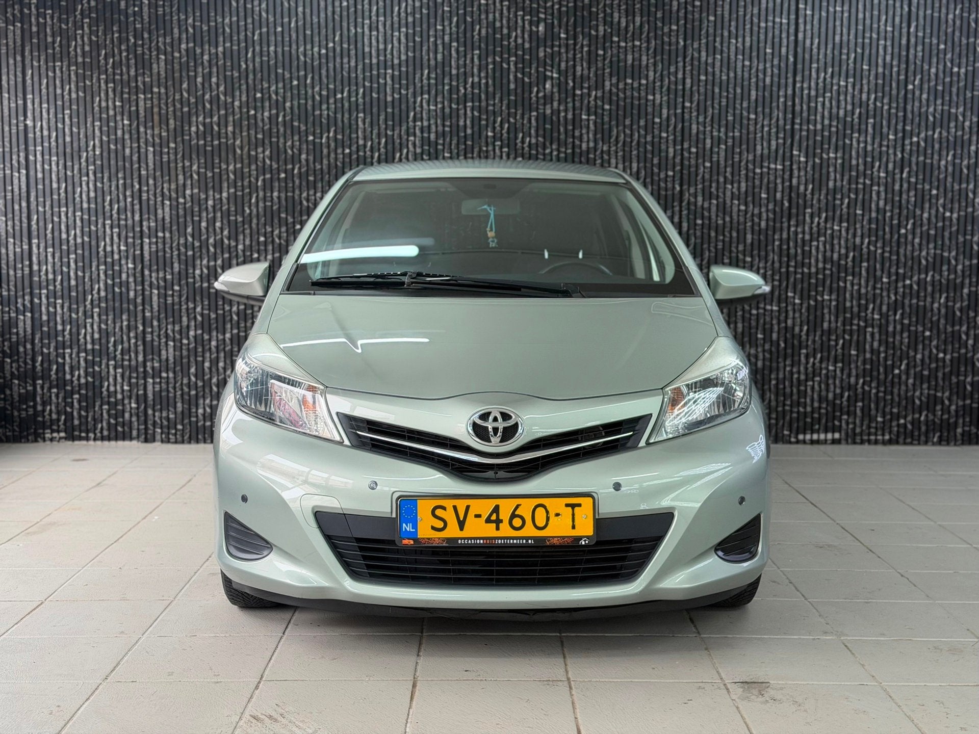 Toyota Yaris 1.3 VVT-i Dynamic Automaat | Airco | camera, Auto's, 4 cilinders, Leder en Stof, Bedrijf, 550 kg