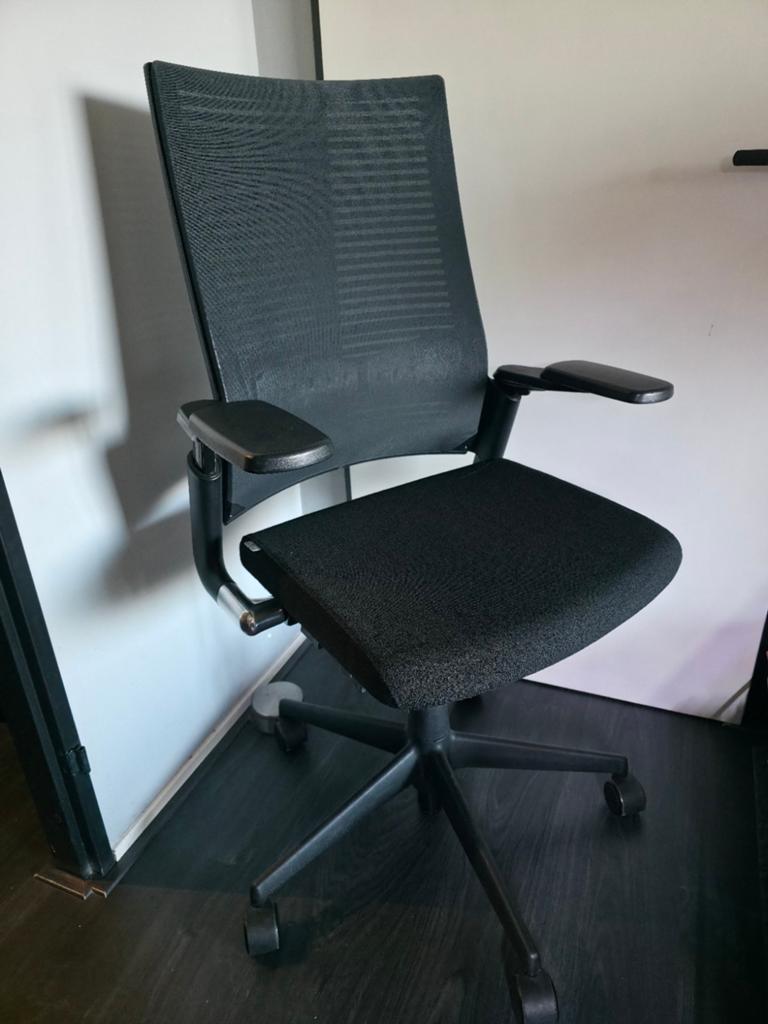 Ahrend 2020 Ergonomische Bureaustoel (Full Black), Huis en Inrichting, Bureaustoelen, Ophalen, Gebruikt, Zwart, Bureaustoel