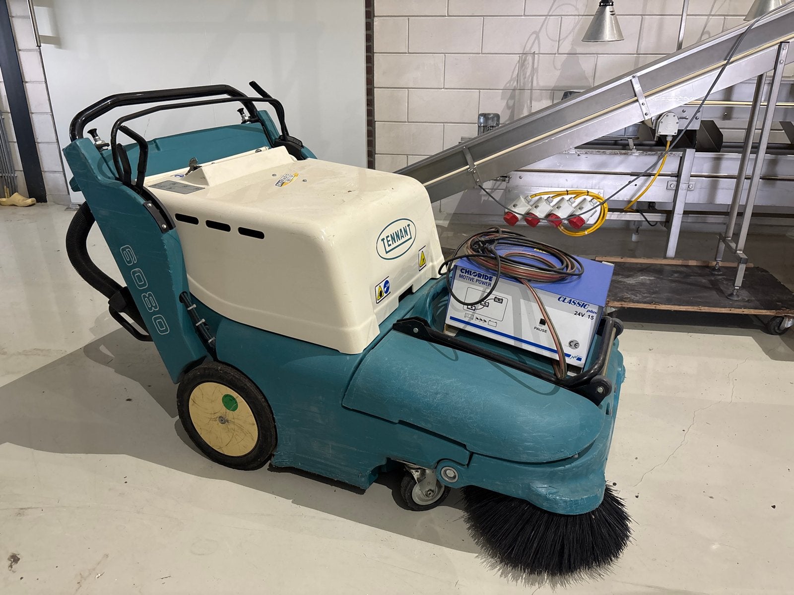 Tennant 6080 Veegmachine - Industriële reiniging, Ophalen