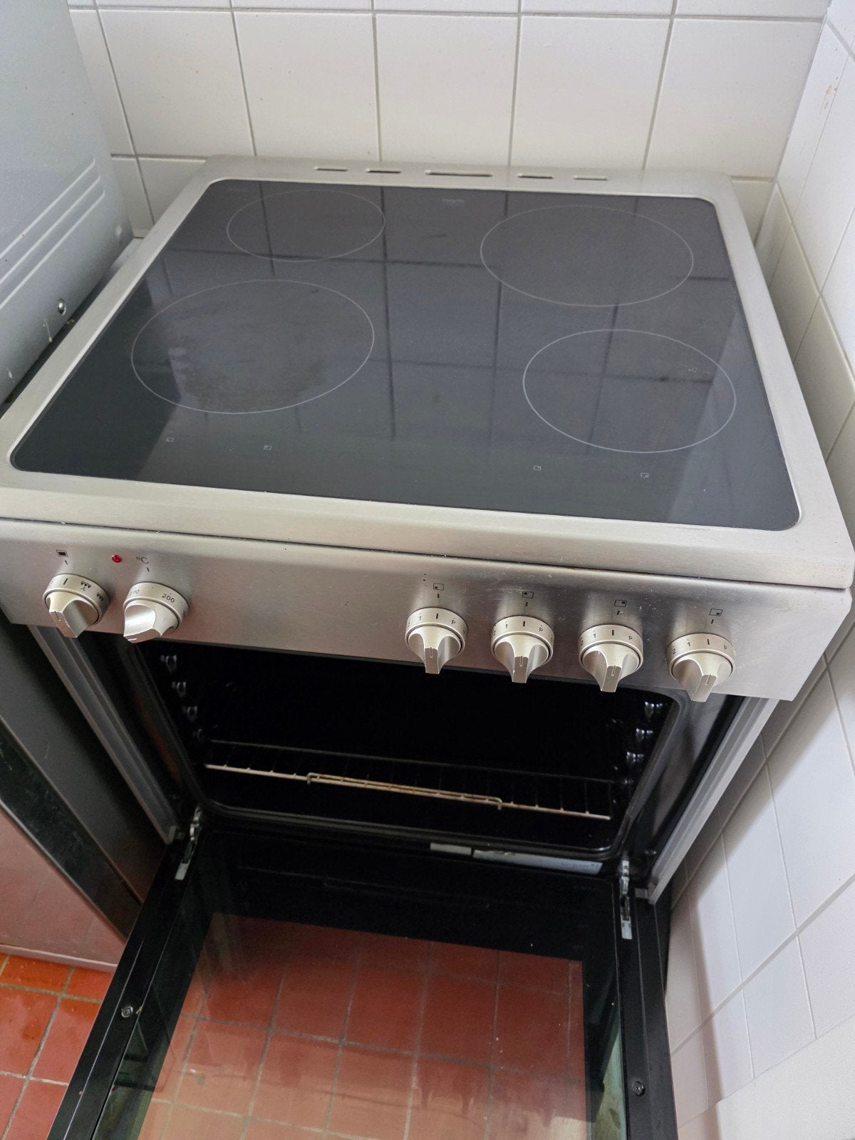 Pelgrim Fornuis met Keramische Kookplaat en Oven, Gebruikt, Hete lucht, 60 cm of meer, Keramisch