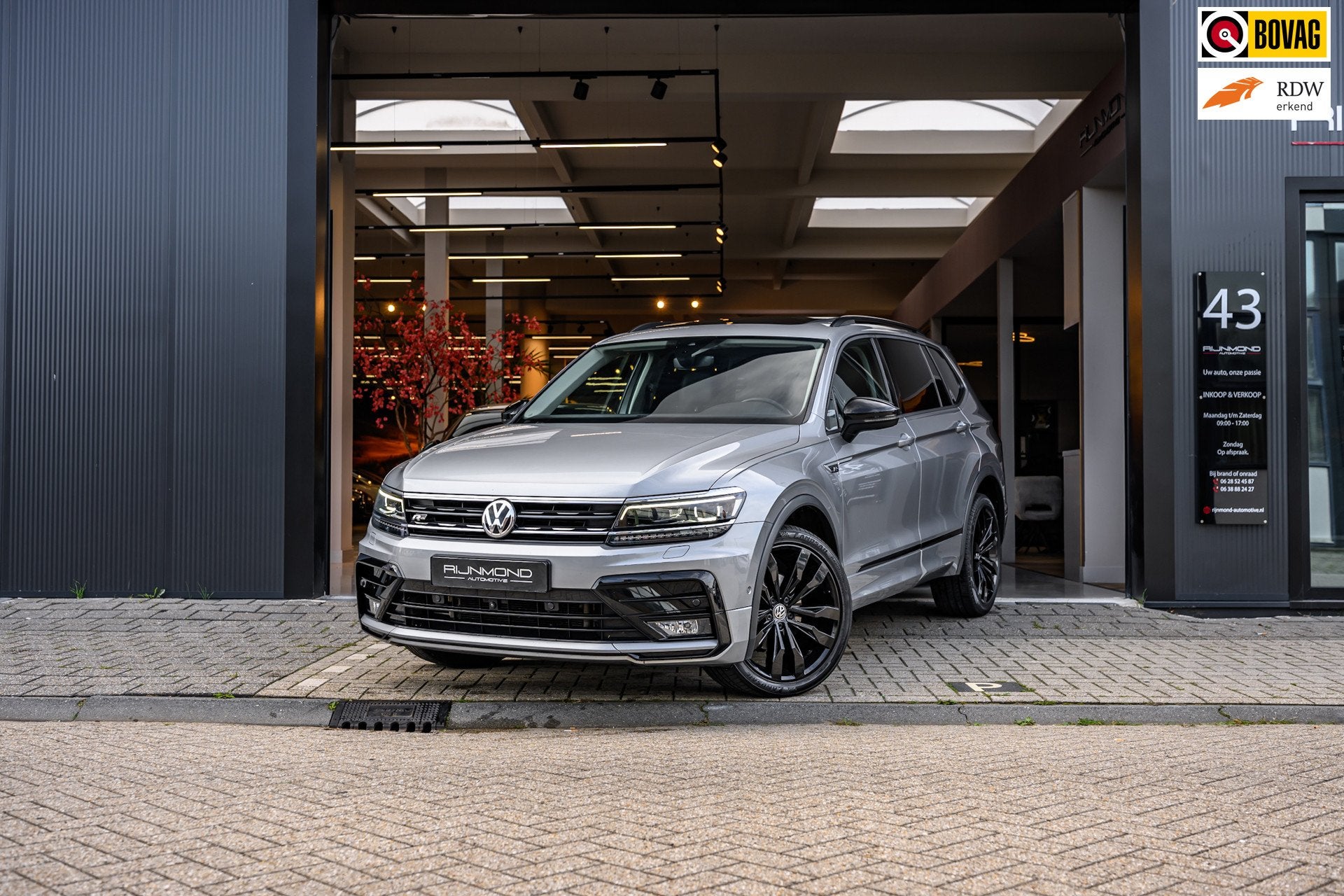 Volkswagen Tiguan Allspace 1.5 TSI Highline Business R |Pano, Dealer onderhouden, Zwart, 150 pk, Bedrijf