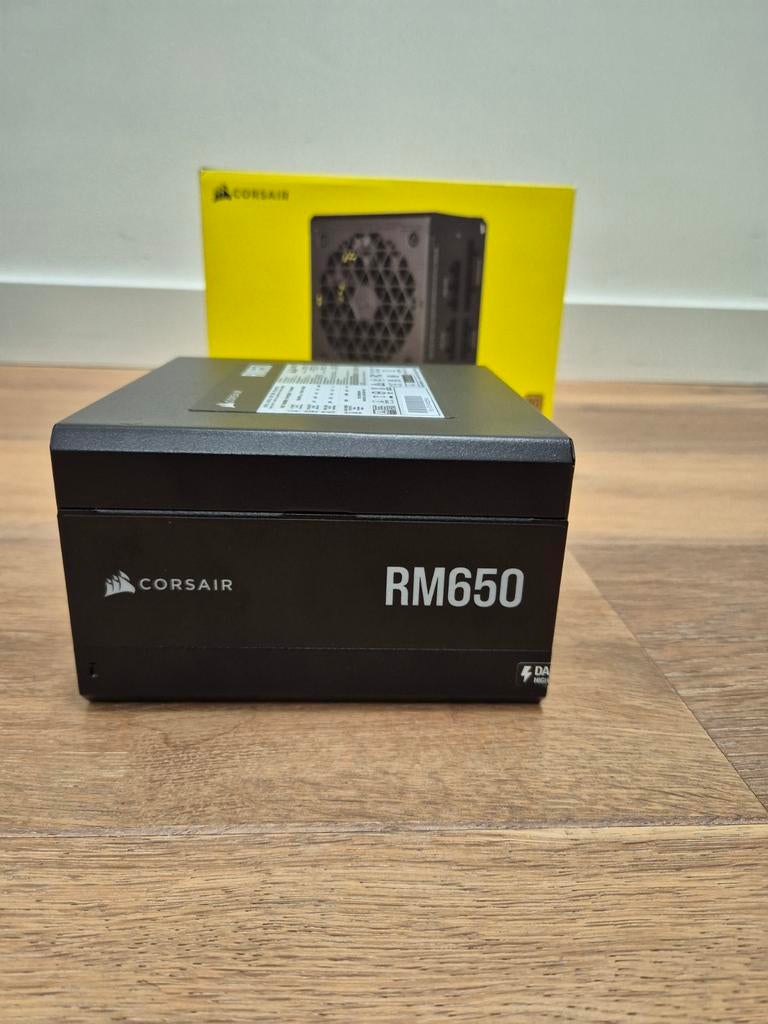 Corsair RM650 psu fully modulair, Ophalen of Verzenden, Zo goed als nieuw