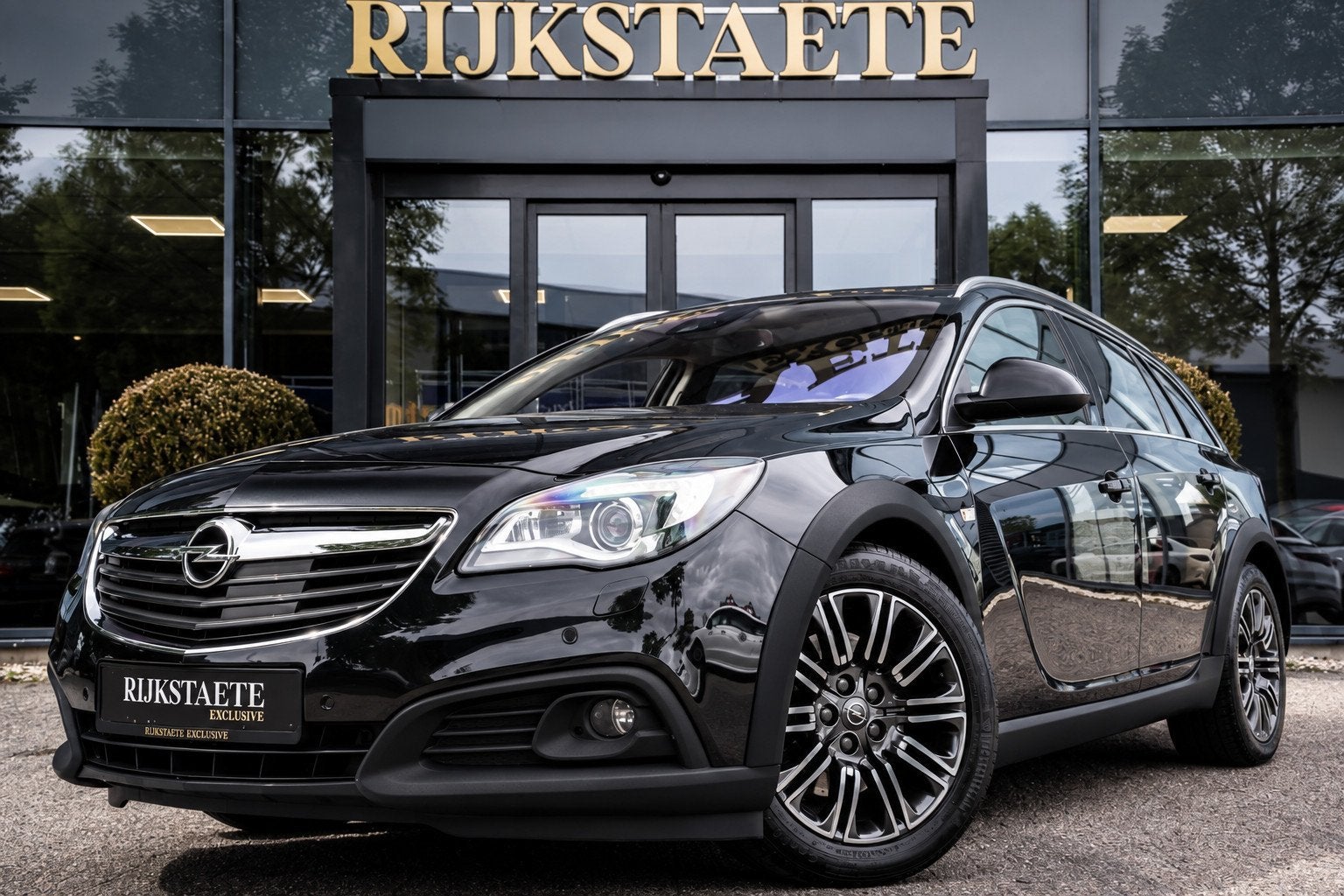 Opel Insignia Country Tourer 2.0 T Cosmo 4x4|ACC|18''|MEMORY, Auto's, Automaat, Gebruikt, Zwart, 4 cilinders