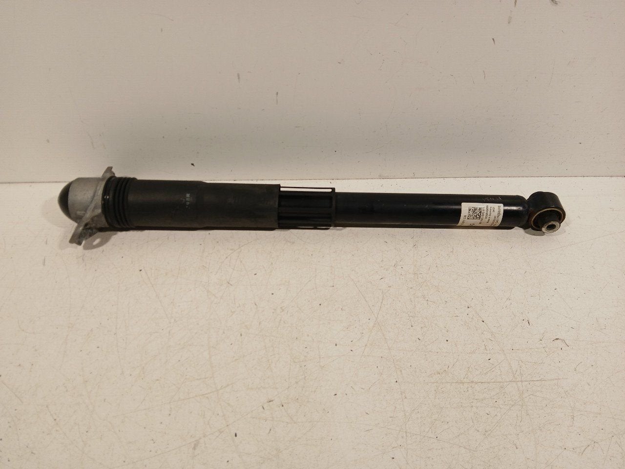 Schokbreker links achter Volkswagen Golf, Onderdelen@venauto.nl, Van der Ven Autorecycling B.V., Gebruikt, Ettenseweg 76, 4706 PB Roosendaal, The Netherlands