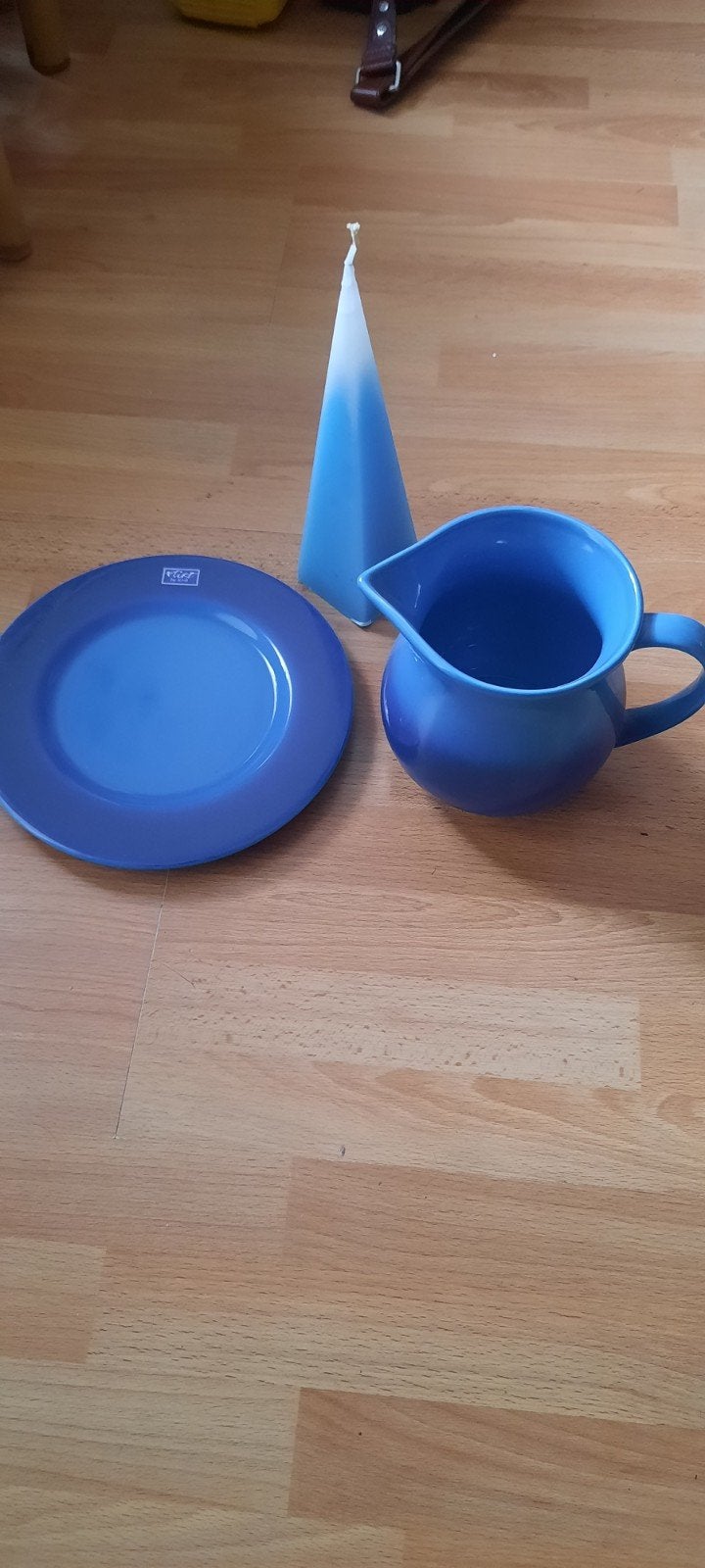 Flirt by R&B blauw servies: bord en kan, Ophalen of Verzenden