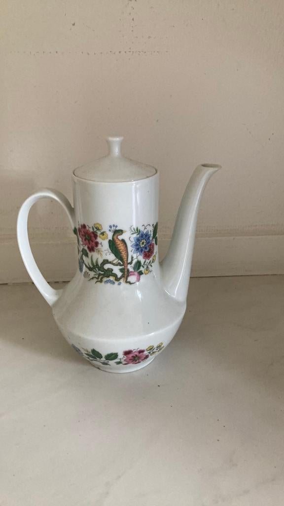 Vintage Royal Schwabap koffiekan met bloemen en een pauw, Antiek en Kunst, Antiek | Porselein, Ophalen of Verzenden