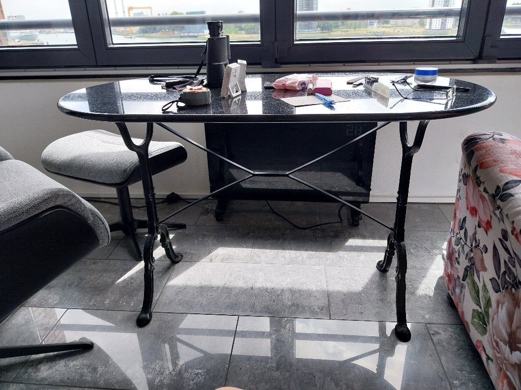 eetkamertafel gratis, Huis en Inrichting, Tafels | Eettafels, Ophalen, Overige materialen, Gebruikt, 50 tot 100 cm