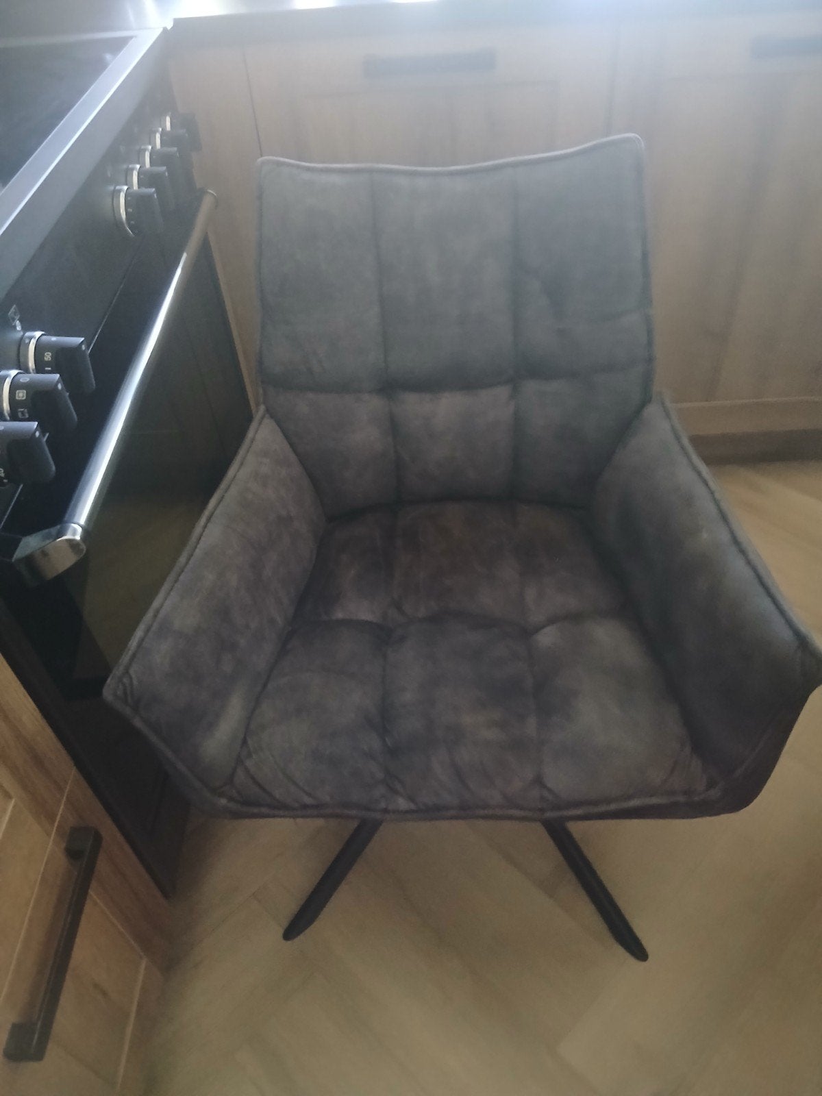 2 leuke grijze eetkamer stoelen ..zachte stof, Huis en Inrichting, Fauteuils, Gebruikt, Minder dan 75 cm, Ophalen of Verzenden