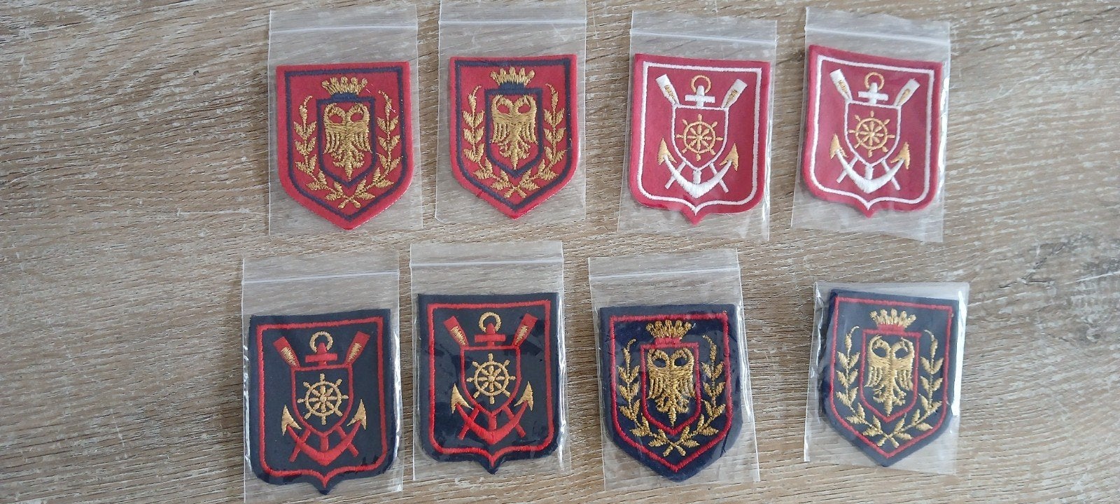 4 setjes emblemen patches kleding patch militair police, Ophalen of Verzenden, Embleem of Badge