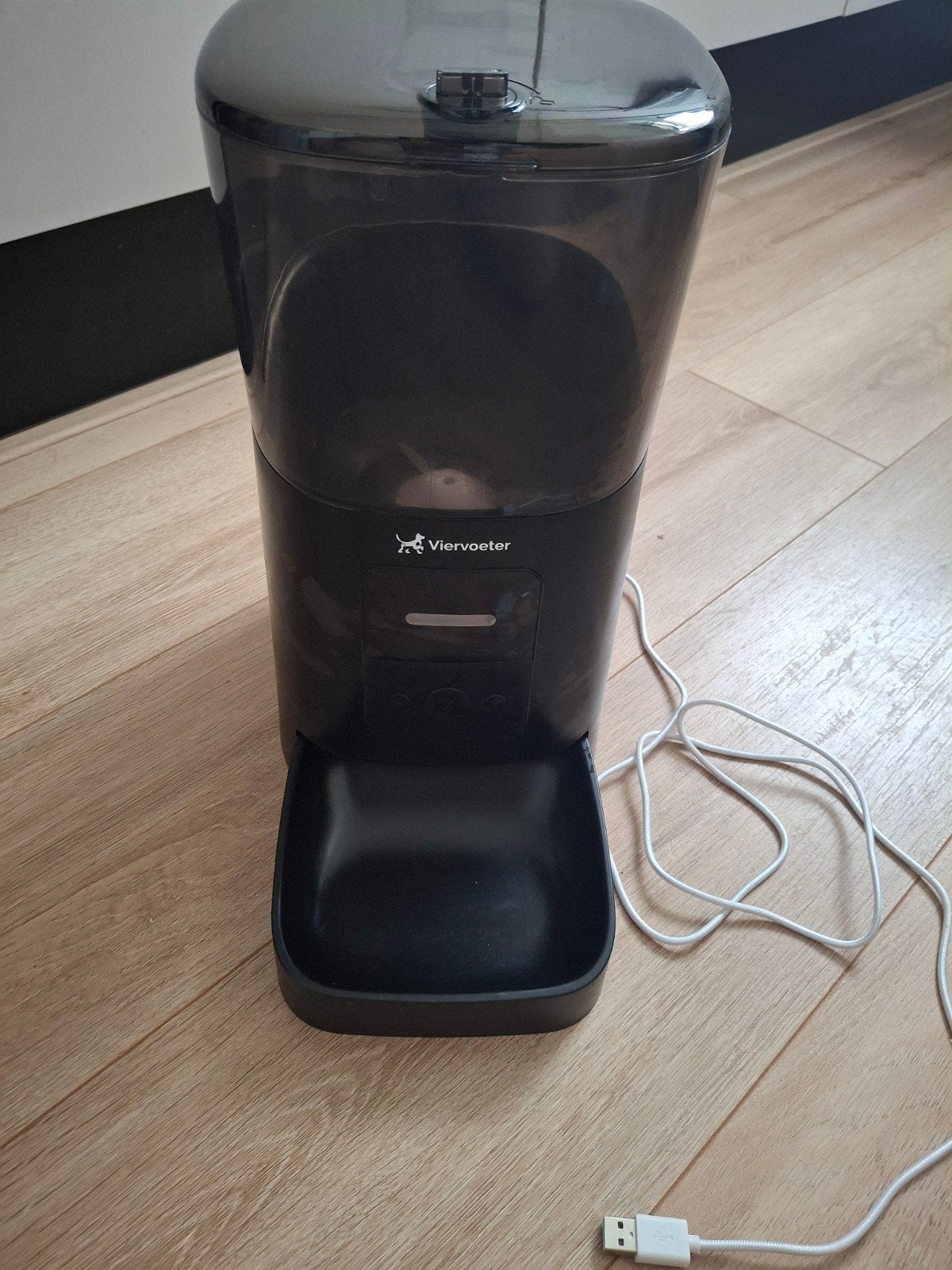 Viervoeter automatische voerbak katten en honden, Ophalen, Automatisch, Zo goed als nieuw