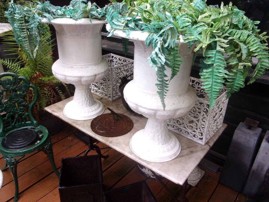 Set van 2 Grote Witte Tuinurnen / Bloempotten van zink, Tuin en Terras, Ophalen, Overige materialen, Gebruikt, Binnen