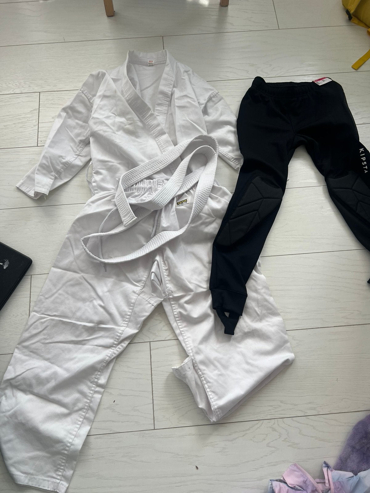 Girl clothes and shoes 8-10 yo, size 35, Ophalen, Zo goed als nieuw, Meisje, Laarzen