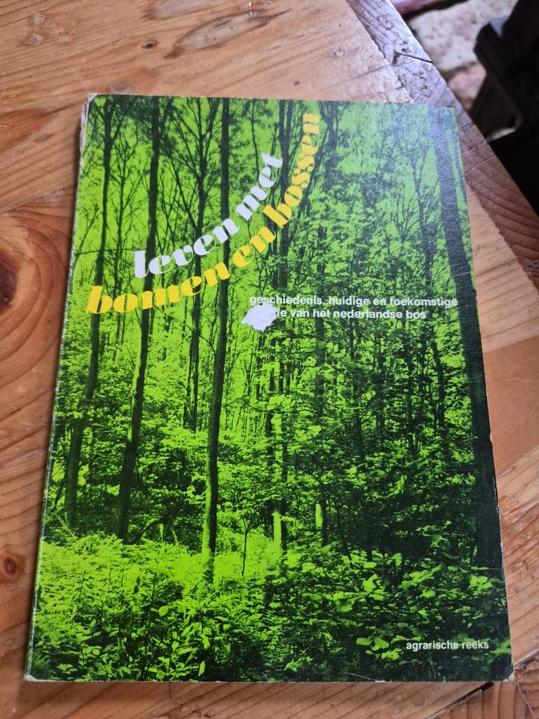 Leven met bomen en bossen - Geschiedenis Nederlands bos, Verzenden, Gelezen, Natuur algemeen, Onbekend