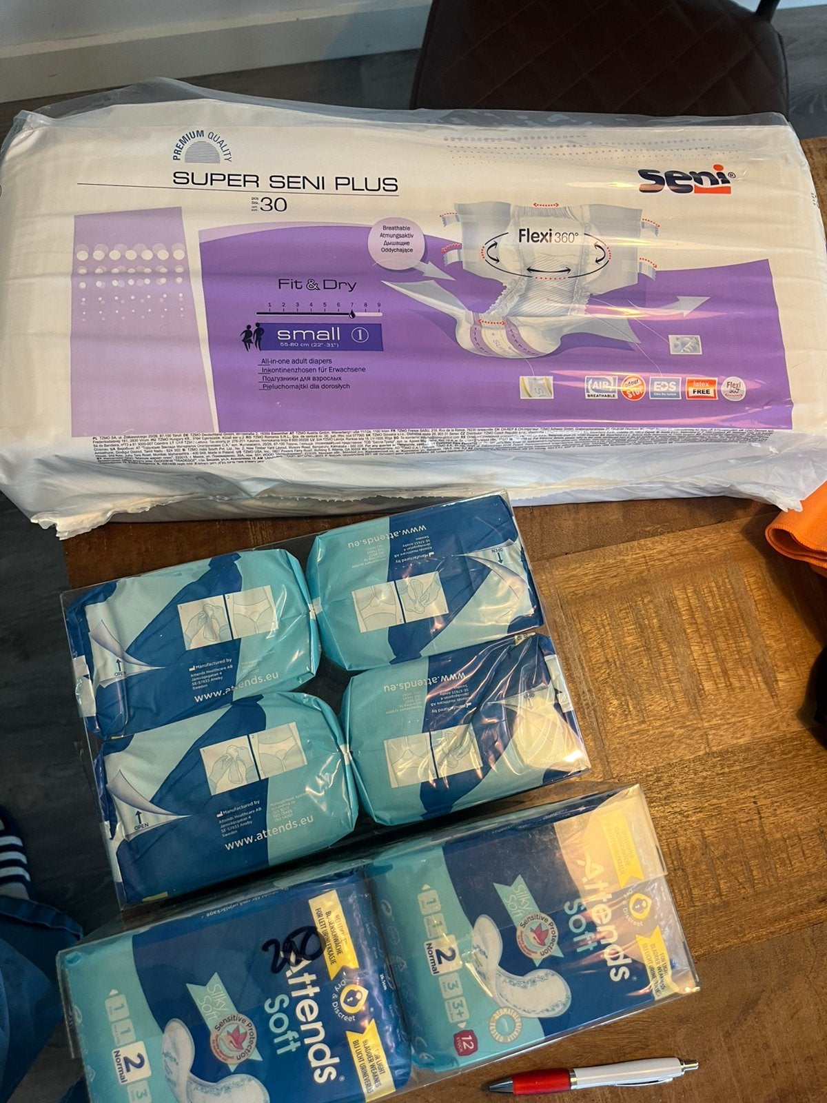 NIEUW volwassen luiers maar s seni plus en attends verband, Diversen, Verpleegmiddelen, Ophalen of Verzenden, Nieuw