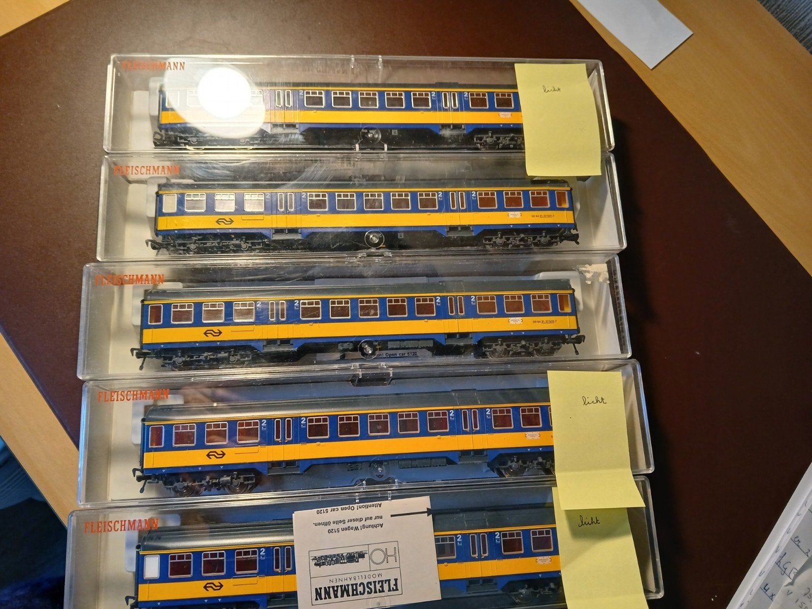 5 Fleischmann NS personenwagons, 3 met verlichting, Gelijkstroom, Fleischmann, Ophalen of Verzenden, NS