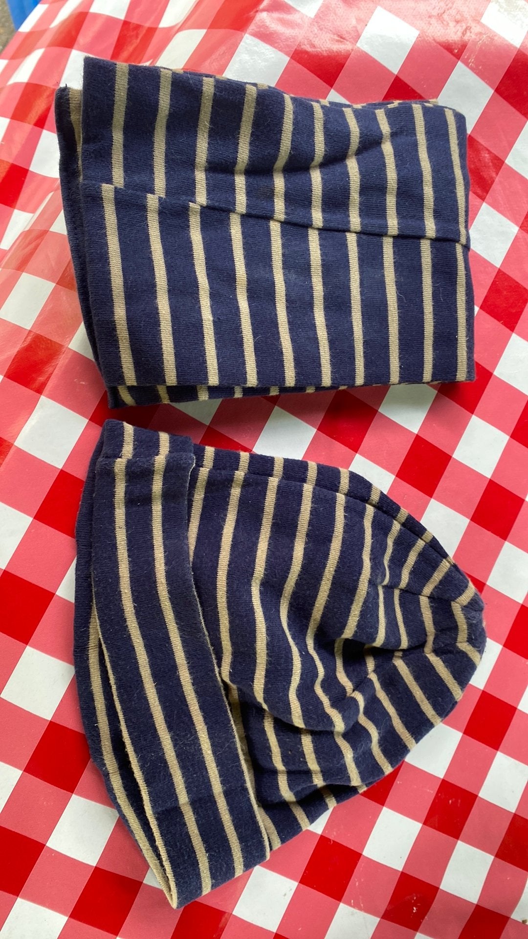 Kindermuts met bijpassende sjaal, Kinderen en Baby's, Kinderkleding | Mutsen, Sjaals en Handschoenen, Ophalen, Zo goed als nieuw