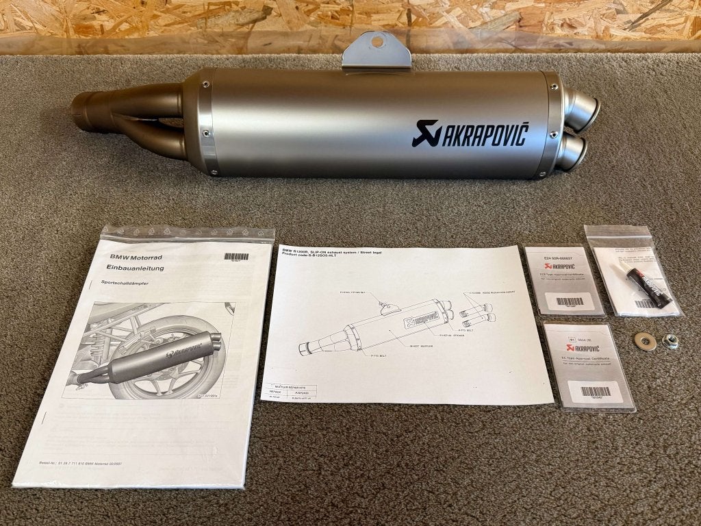 Akrapovic uitlaat demper BMW R1200R R1200 R 2006-2010 K27, Gebruikt, Verzenden, Info@bmw-motorrad-welt.com, Am Juliusturm 32, Berlin, 13599, DE