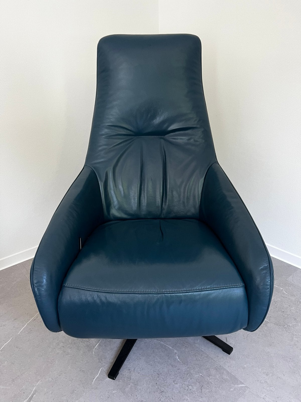 Prominent leren relaxstoel blauw kantelfunctie, Huis en Inrichting, Fauteuils, Ophalen, Zo goed als nieuw, Minder dan 75 cm, 50 tot 75 cm