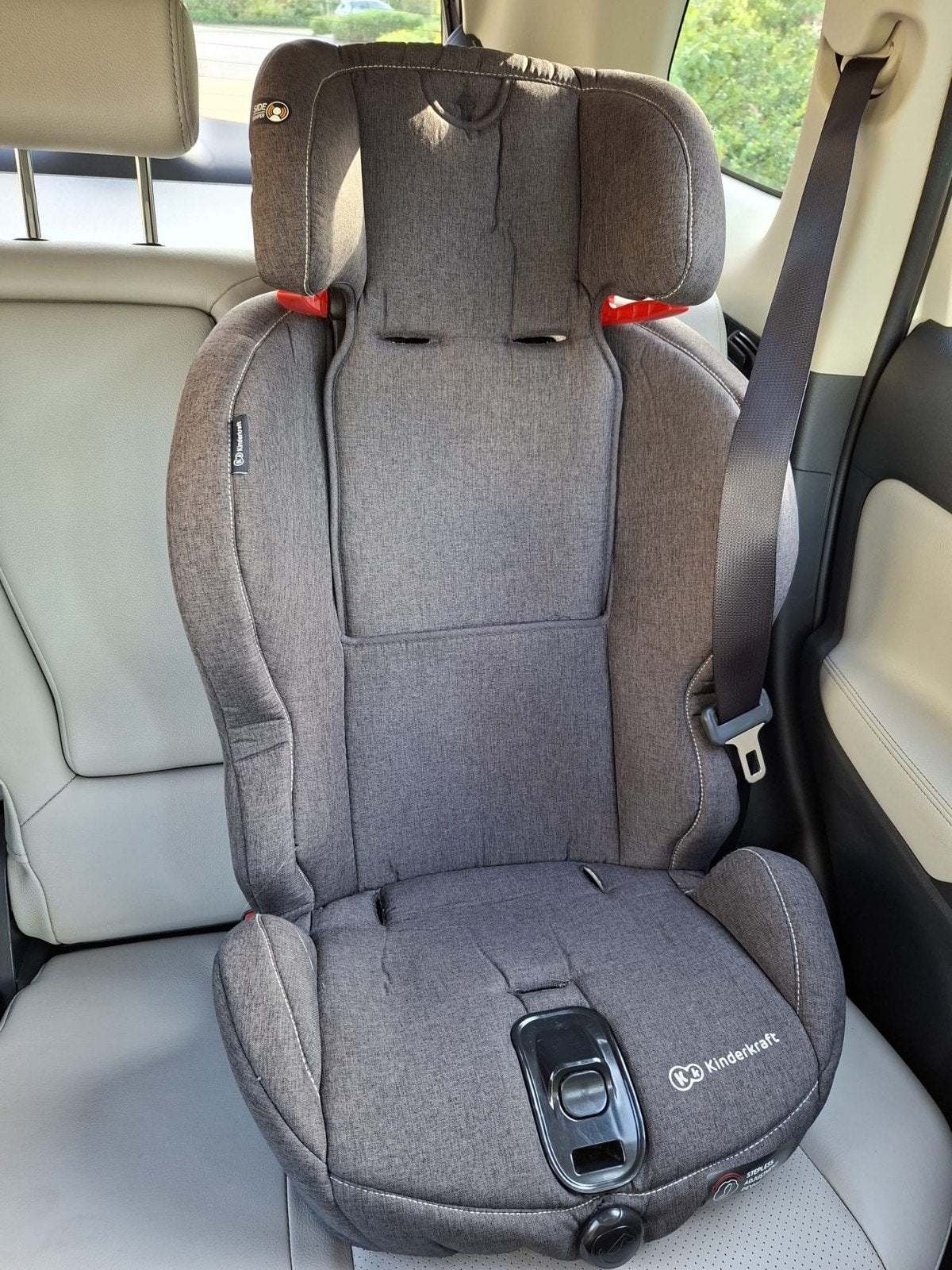 Kinderkraft autostoel in zeer goede staat, Kinderen en Baby's, Autostoeltjes, Zo goed als nieuw, Overige merken, 15 t/m 36 kg