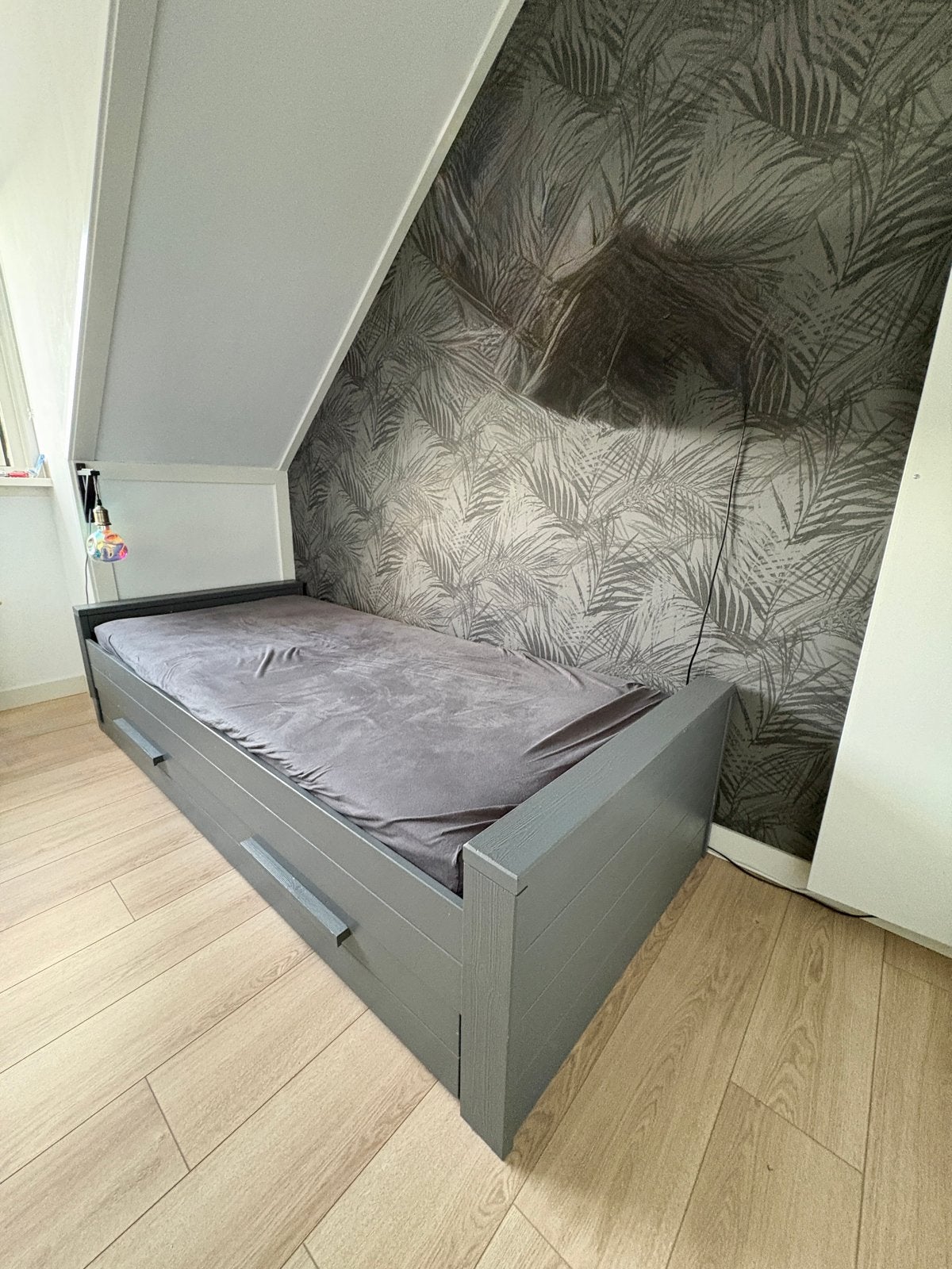 Eenpersoonsbed met opberglade ‘Woood’ Grijs hout, Ophalen, Gebruikt, 90 cm, Eenpersoons