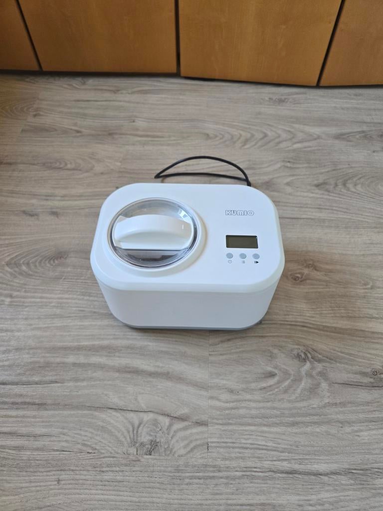 Kumio IJsmachine - Zelfvriezend en Compact, Witgoed en Apparatuur, IJsmachines, Ophalen of Verzenden