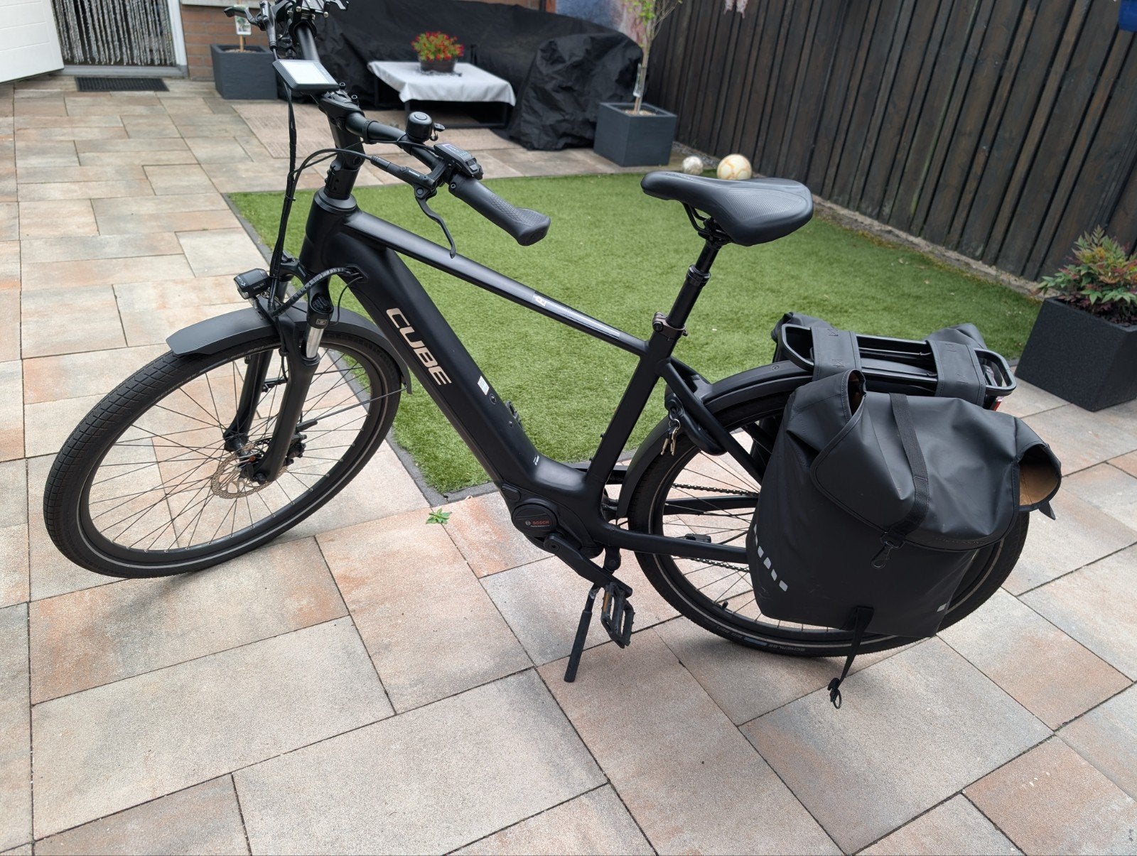 Cube Touring Hybrid Pro 625 E-bike - Frame 54cm, Fietsen en Brommers, Elektrische fietsen, Ophalen, Zo goed als nieuw, 51 tot 55 cm