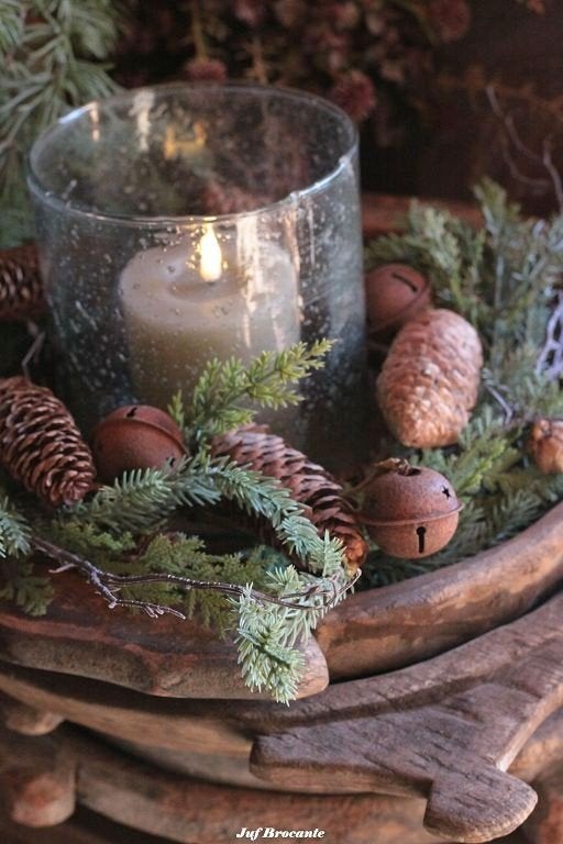 Krans kunstgroen met belletjes en dennenappels, Huis en Inrichting, Overige materialen, Www.jufbrocante.nl, Www.jufbrocante.nl