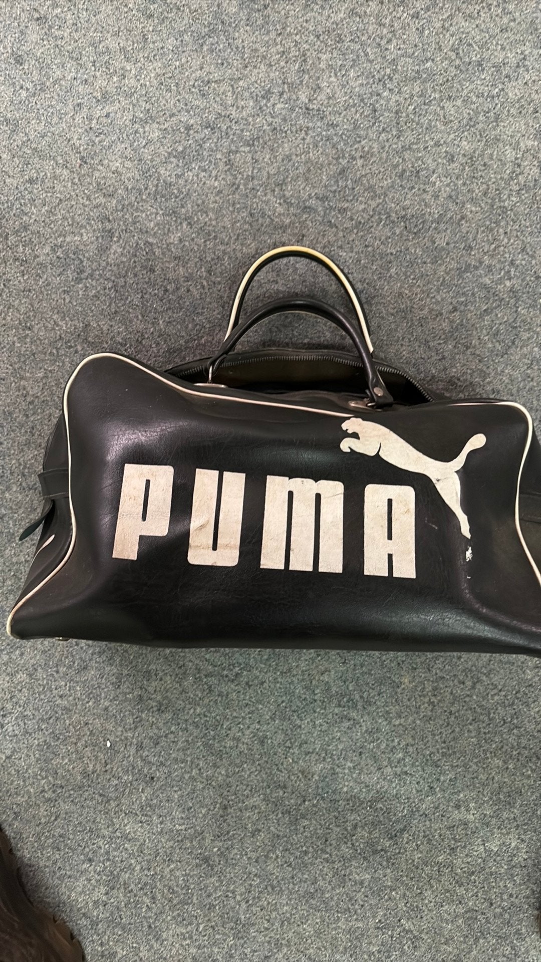 Mooie oude sport tas van puma in goed staat, Ophalen of Verzenden, Zo goed als nieuw