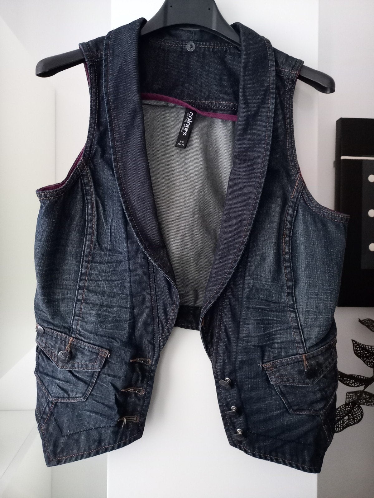 Spijker gilet met bontkraag maat XS koopje nu, Kleding | Dames, Bodywarmers, Ophalen of Verzenden, Zo goed als nieuw, Maat 34 (XS) of kleiner