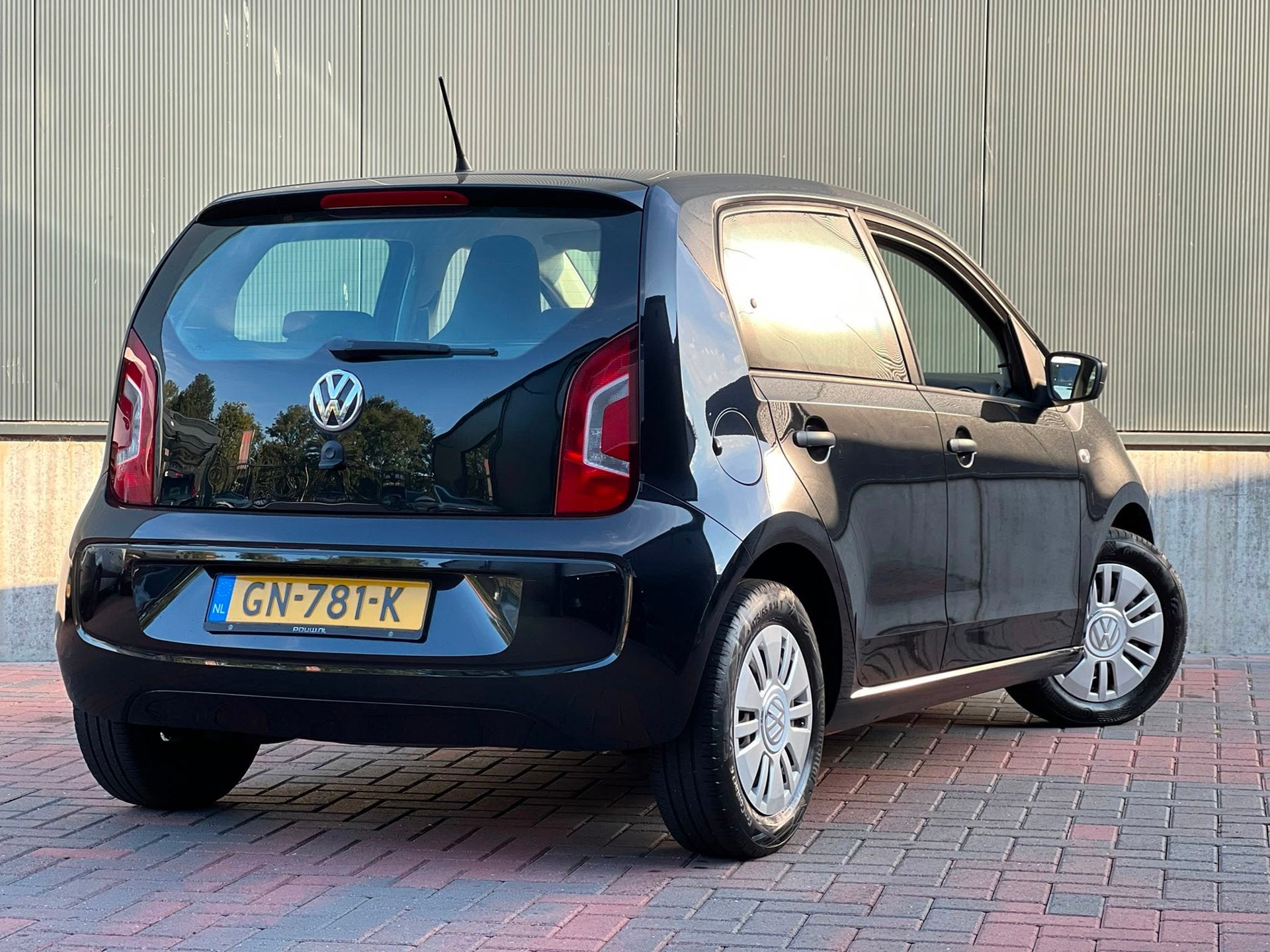 Volkswagen Up! 1.0 take up! BlueMotion * 5-Deurs * Airco * G, Voorwielaandrijving, Stof, Gebruikt, Zwart