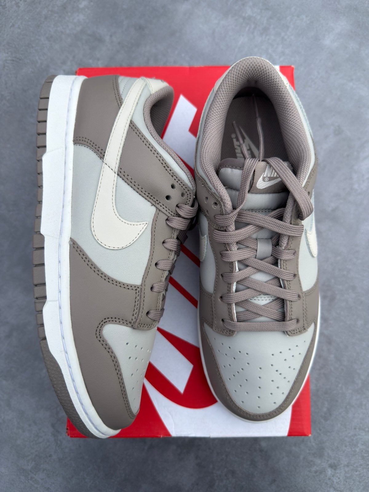 Nike Dunk Low Beige Bone - Maat 40.5, --, Bruin, Nieuw, Ophalen of Verzenden