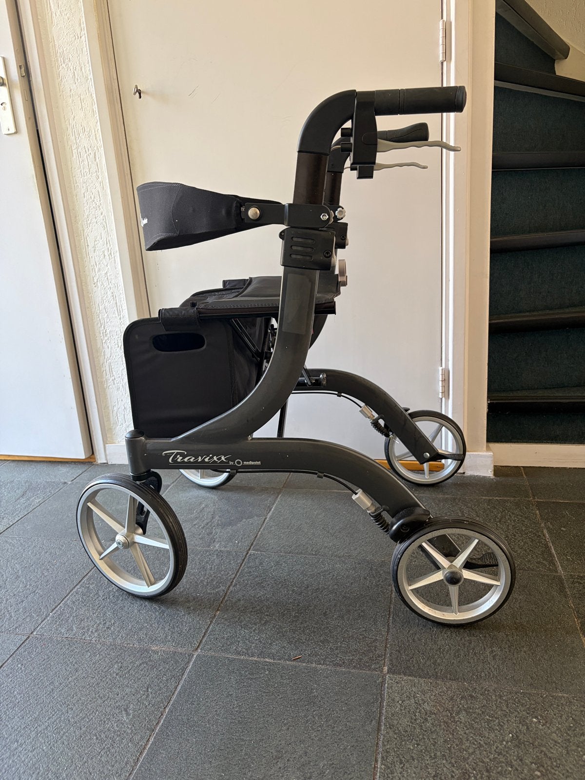 Rollator Travixx de luxe maat S, Diversen, Rollators, Zo goed als nieuw, Opvouwbaar, Ophalen