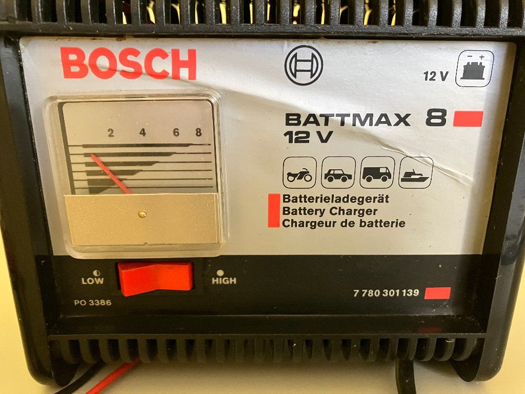 Acculader Bosch 12 Volt 125 W in goede staat, Ophalen of Verzenden, Zo goed als nieuw
