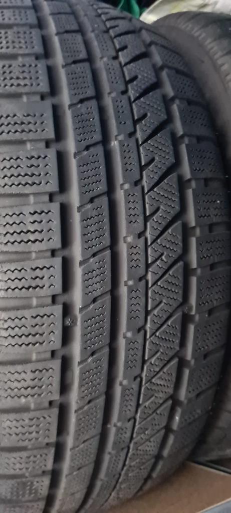 4 Winterbanden Bridgestone BLIZZAK LM-30  195/35 R15  35H, Ophalen, 15 inch, Winterbanden, Band(en)