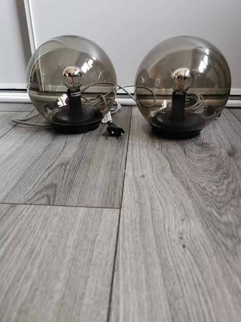 2 Ikea bol lampen te koop., Led-lamp, Minder dan 30 watt, Zo goed als nieuw, E27 (groot)