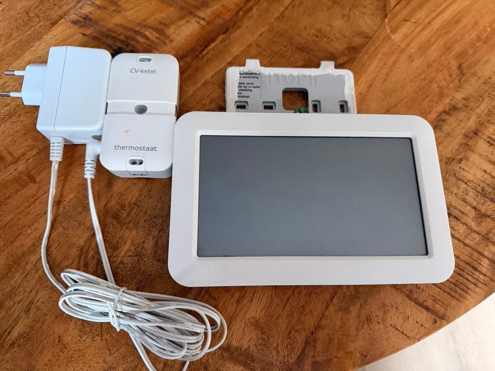 Eneco Toon thermostaat - Compleet en functioneel, Doe-het-zelf en Verbouw, Ophalen of Verzenden, Slimme thermostaat, Gebruikt