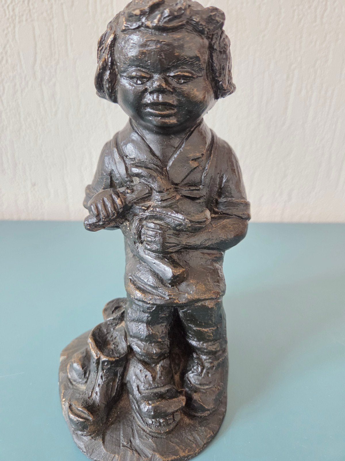 Vintage beeldje met schoemakertje - Bronskleurig, Minder dan 20 cm, Gips, Ophalen of Verzenden, Beeld