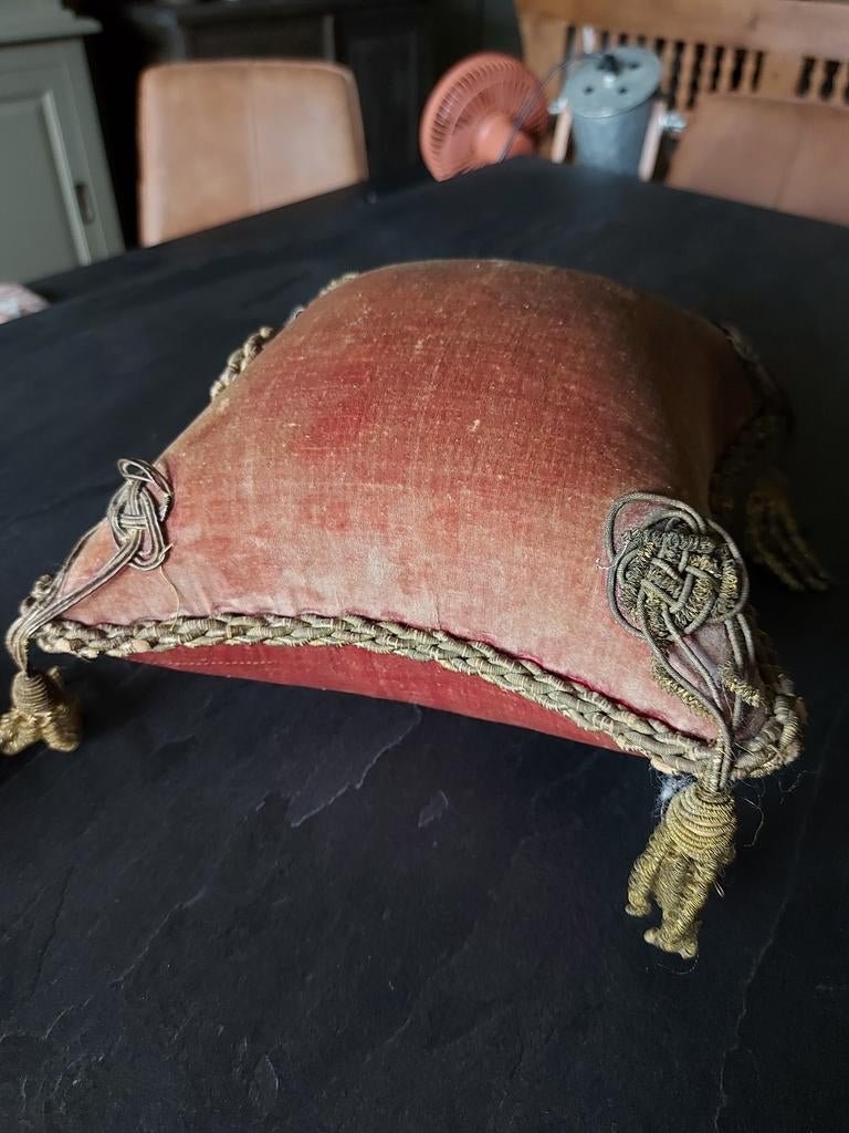Antiek fluwelen Bruidskussen met kwastjes, Ophalen of Verzenden