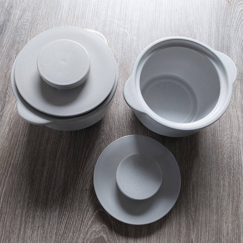 Dekschalen 2 stuks Staffel Stoneware met deksel onbeschadigd, Overige merken, Overige typen, Ophalen of Verzenden, Zo goed als nieuw