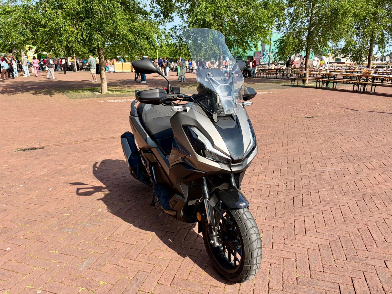 UNIEK - Honda ADV 350 2025 - Silver - Full Option | xadv, Motoren, Onderdelen | Honda, Gebruikt, Ophalen