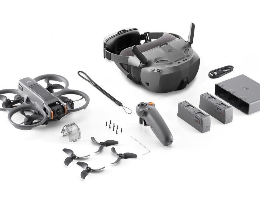 Nieuw - DJI Avata 2 Fly Smart Combo / 3 accu's en Goggles N3, 250 tot 900 gram, Cameradrone, Extra accu('s), 5 tot 10 kilometer