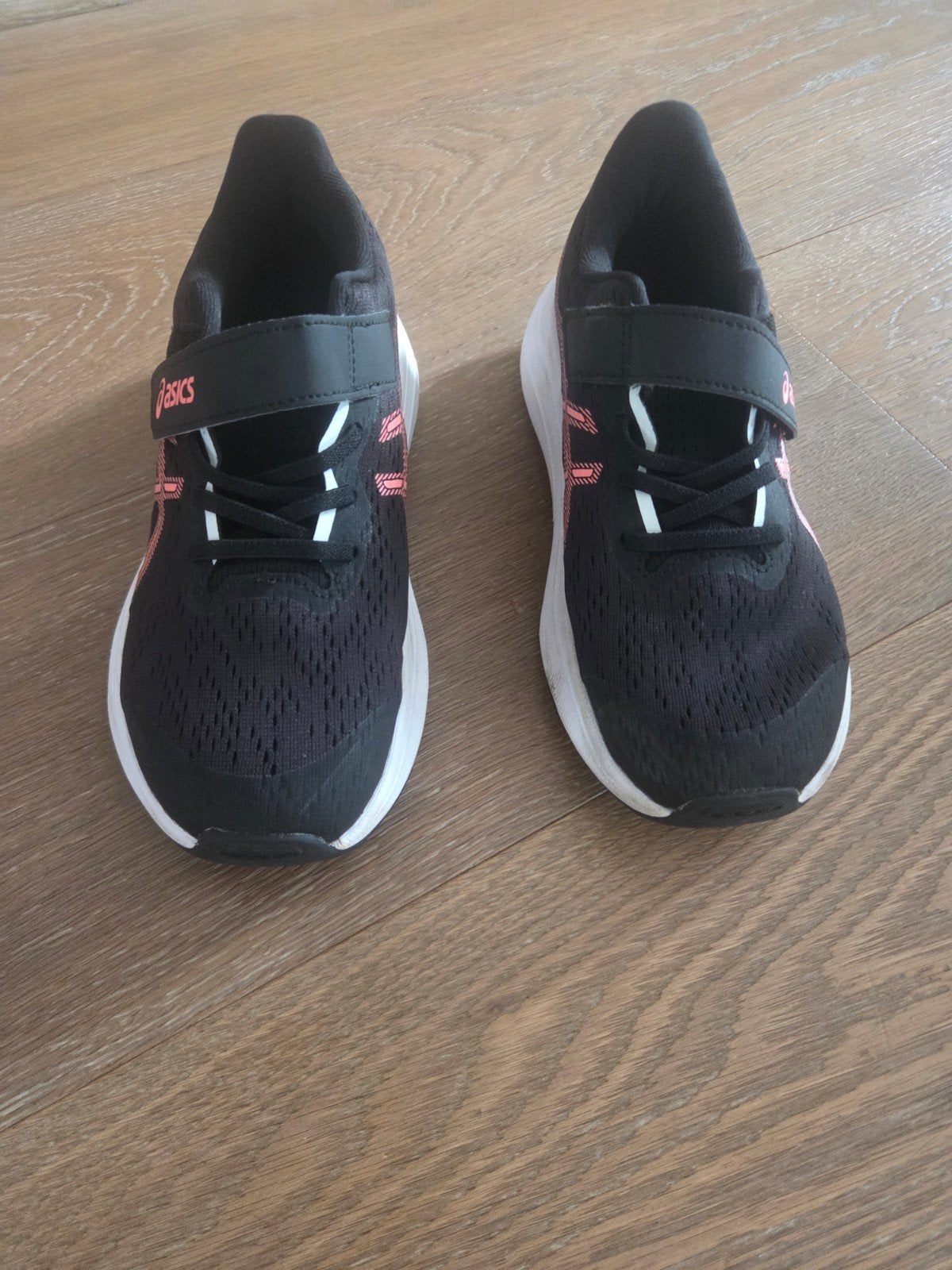 ASICS GT-1000 13 Sportschoenen Maat 35 Zwart/Roze, ASICS, Gebruikt, Meisje, Sportschoenen