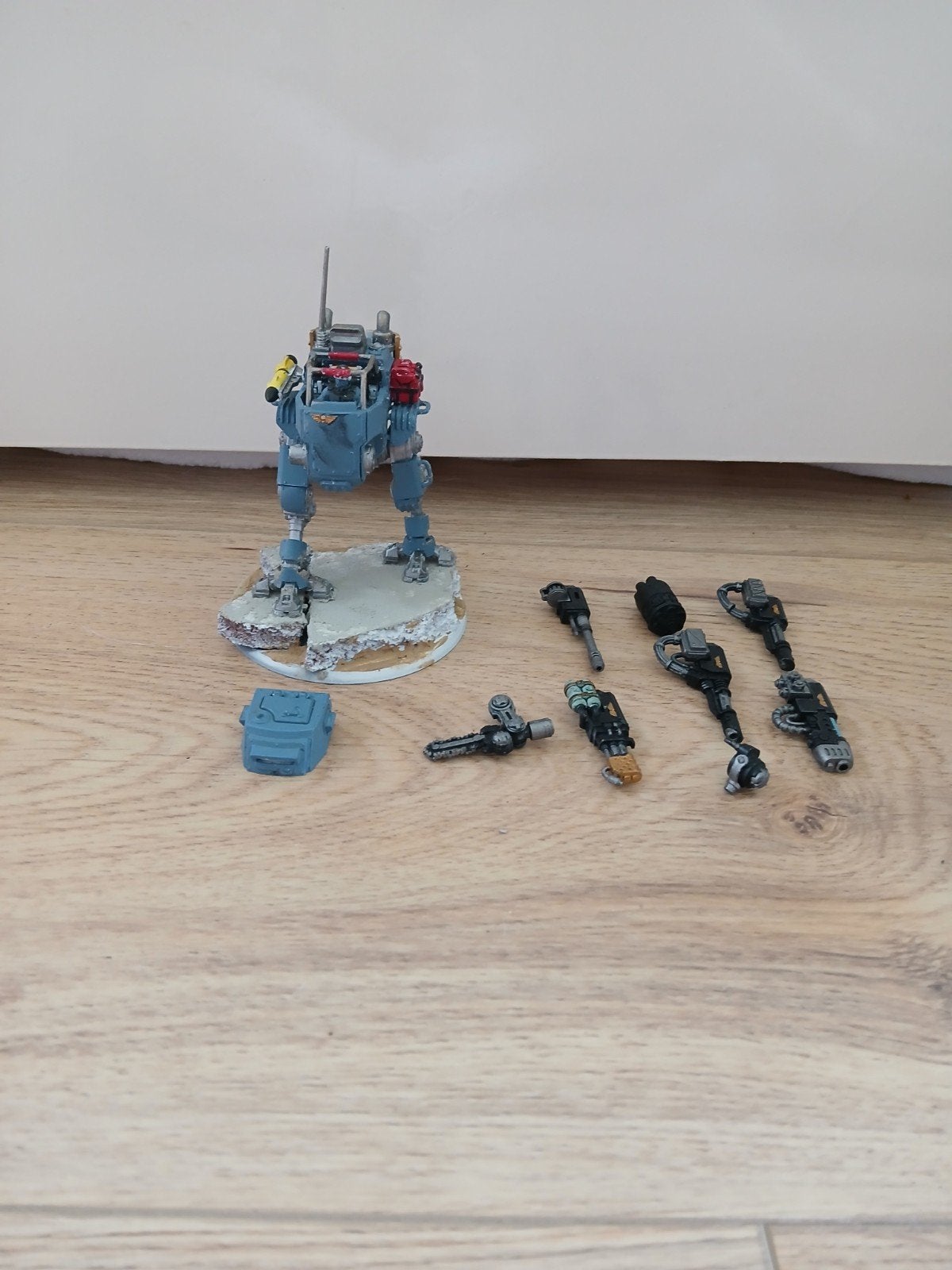 Death korps of krieg scout/armoured sentinel., Hobby en Vrije tijd, Wargaming, Gebruikt, Figuurtje(s), Ophalen of Verzenden, Warhammer 40000