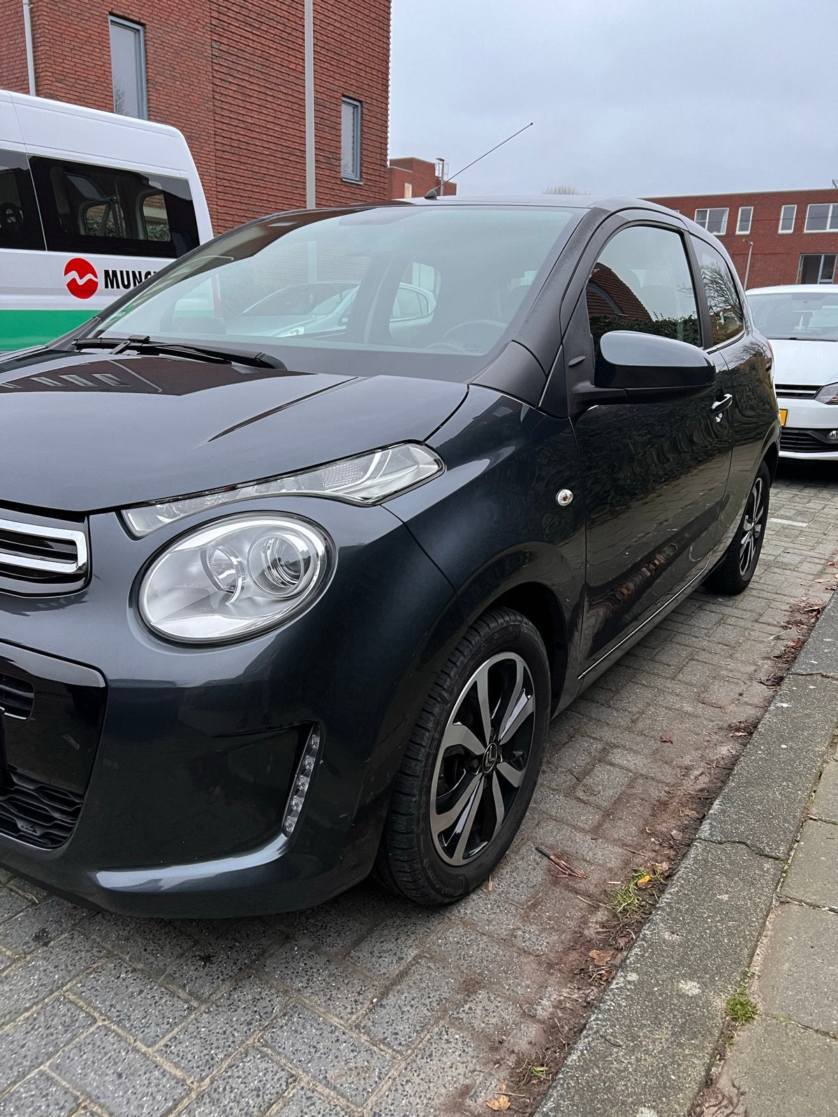 Citroën C1 1.2 Puretech 82PK 2017 STOELVERWARMING, Voorwielaandrijving, 1199 cc, 840 kg, 4 stoelen