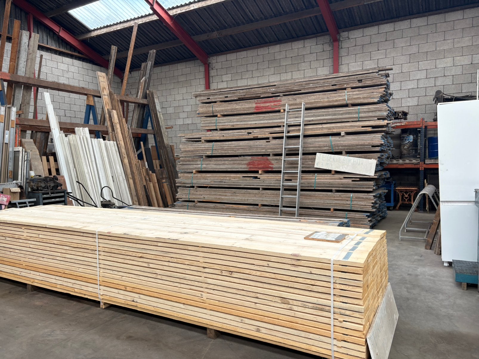 OUTLET NIEUWE EN GEBRUIKTE STEIGERPLANKEN, Ophalen, Zo goed als nieuw, 250 cm of meer, Planken