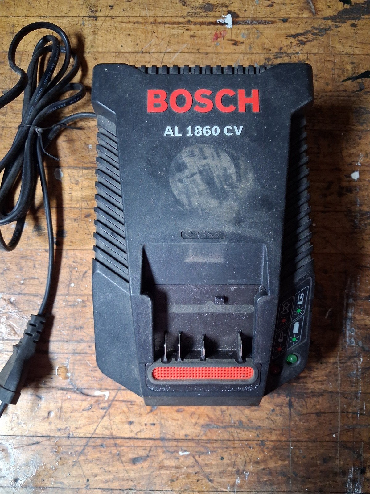 Bosch 14.4V Li-ion Accu's (2x) met Oplader AL 1860 CV