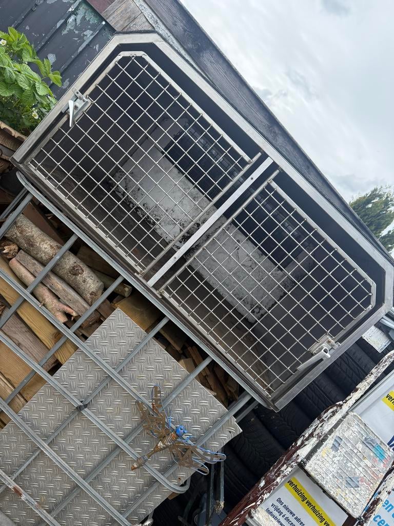 Honden bench, Dieren en Toebehoren, Hondenbenches, Ophalen of Verzenden, Gebruikt