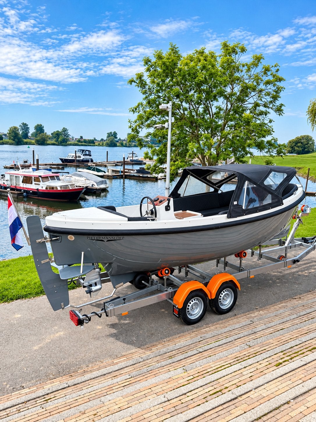 Pieterman 620 honda 20pk ( demo boot 0 vaar uren ), Ophalen, Zo goed als nieuw, Carbon, Antifouling