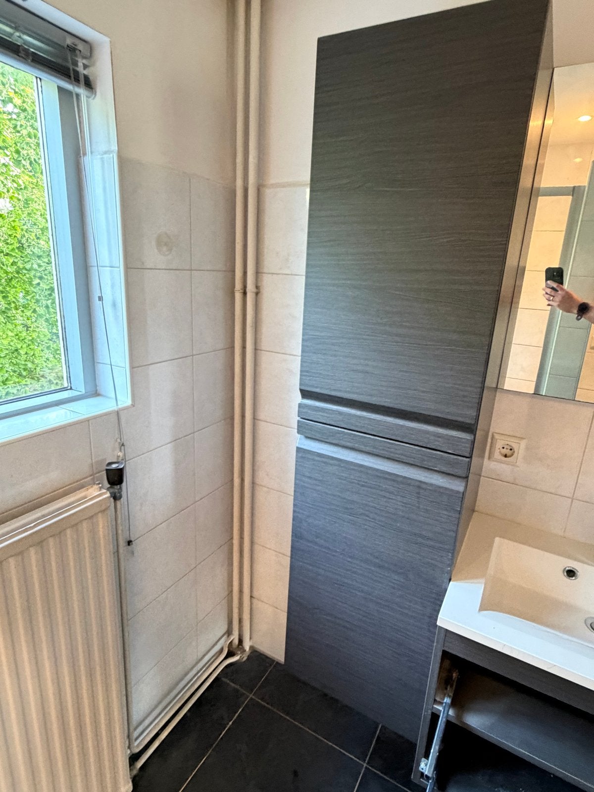 Hoge badkamerkasten - Donkergrijs/bruin, Huis en Inrichting, Ophalen, (Half)hoge kast, Minder dan 50 cm, Gebruikt
